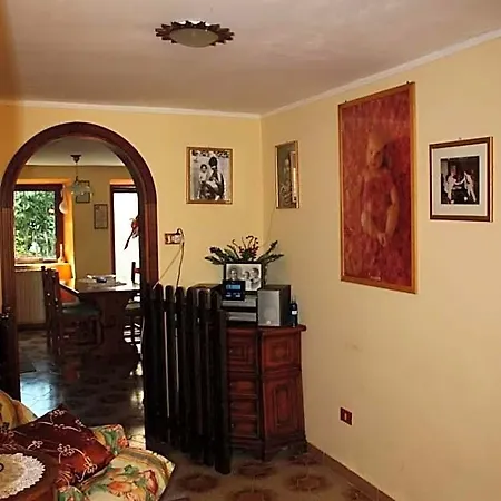 Mamma Ari לינה וארוחת בוקר 4*